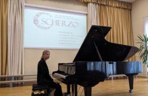 Jaunieji Rokiškio muzikantai skleidžia savo talentus