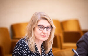 Valstybinės kalbos įstatymo pataisos: įpareigos aptarnauti klientus lietuvių kalba