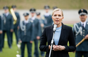 Ugniagesiams perduota 20 naujų automobilių: vienas iškeliavo į Rokiškį