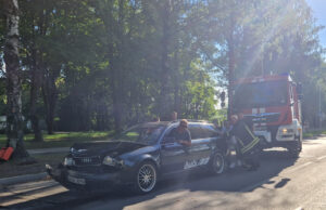 Pasibučiavo „Audi“ ir BMW