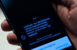 Sukčiai viliojo pinigus