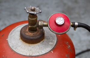 Išsiliejo dujų baliono kondensatas