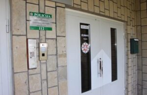 Moteris prieš vyrą