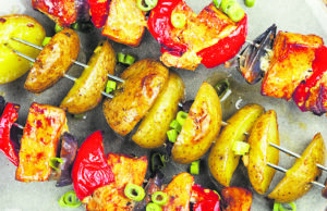 Jau pasirodė šviežios lietuviškos bulvės – derliaus pradžią atšvęskite su nostalgišku, bet atnaujintu receptu