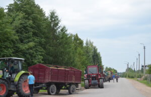 Įsigaliojo nauji žemės ūkio technikos registravimo ir techninių apžiūrų įkainiai