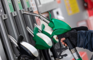 LEA: per savaitę benzinas šalyje pigo 0,1 proc., dyzelinas – 0,6 proc.