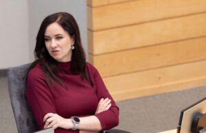 Žiniasklaida: premjerė siūlys Adomavičiui trauktis iš pareigų