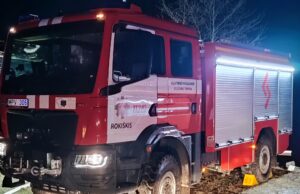 Ant buvusios kepyklos stogo užsidegė gandralizdis