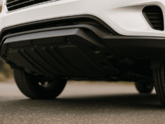 Kada verta keisti seną variklio apsaugą nauja?