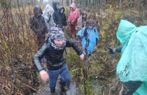 Įveikti klampūs Šimonių girios kilometrai