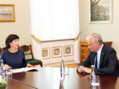 Prezidentas paskyrė socialdemokratą Kauną krašto apsaugos ministru, Aleknavičienę – kultūros ministre