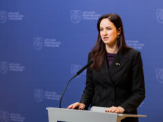 Skelbiamas konkursas, siekiant pervadinti vaiko priežiūros atostogas