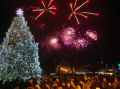 Eglės įžiebimas Rokiškyje: muzikos, šviesų ir pasakos vakaras
