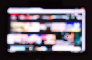 Kaip atsirado išmanioji televizija?