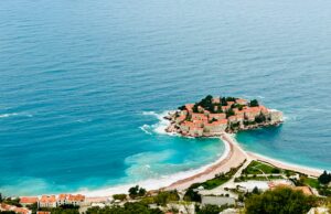 Ar kelionės į Juodkalniją tinka šeimos atostogoms?