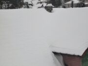 Ar kas nors rajone valo nuo stogų sniegą?