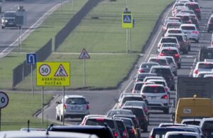 Nemokamai pavėžės nuo durų iki durų elektromobiliais: Panevėžio regionas perima „Lazdijai veža“ modelį