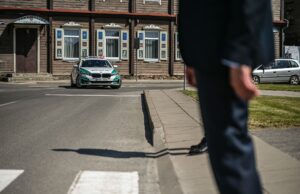 Kovą policija stebės, ar pėstieji nešioja atšvaitus, tikrins vairuotojų blaivumą
