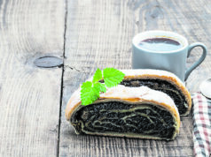 Šimtametis receptas – šiuolaikiškai: kaip Velykoms išsikepti pigų ir greitą aguoninį pyragą – tarsi tinginių „šimtalapį“