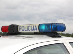 Iš ekskavatoriaus dingo dyzelinas