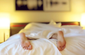 Kava ir miegas: kiek valandų prieš miegą nebegerti?