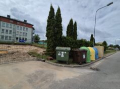 Konteinerių problema išspręsta: jie perkelti prie gatvės