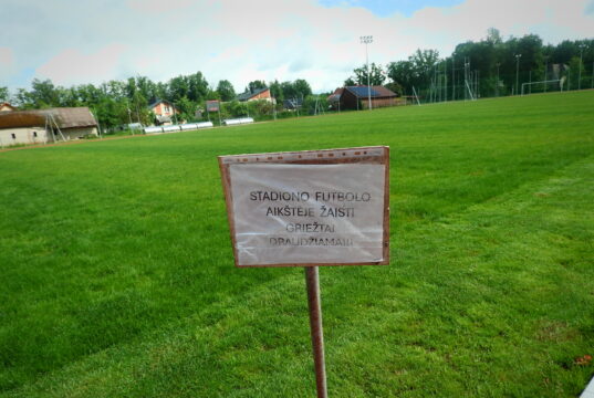 Stadione apie (ne)atidėtą futbolą