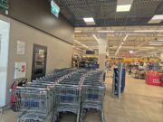 Parduotuvės apsaugos darbuotojai padėjo susigrąžinti pamirštą lazdą