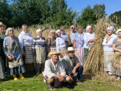 Rugiapjūtė Rageliuose – kai susitinka tradicijos, bendrystė ir pagarba duonai