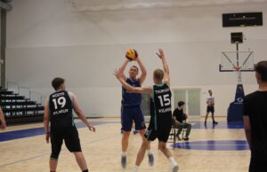 Rokiškyje griaudėjo 3×3 krepšinio turnyras: jaunuolių kovose netrūko dramos ir azarto