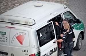 Cigarečių pakelyje slėpta marihuana