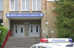 Neblaivus vyras sužalojo moterį