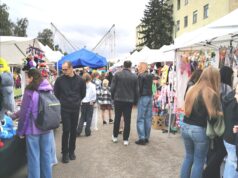 Žaislinis mugės militarizmas – peiliukai, „bambioškės“ ir lipnūs siūlai