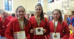 Trys rokiškėnės Lietuvos sambo pirmenybių čempionės (iš kairės)  Elinga Jakulytė