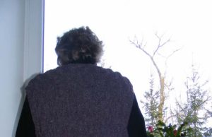 Gelbėdama vaikaitį močiutė įkliuvo pati: telefoniniams sukčiams ji padovanojo visas savo santaupas Ponia Adelė