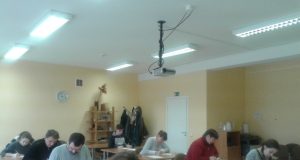 Pasitikrinti turimas lietuvių kalbos žinias dalyvaujant Nacionaliniame diktante šeštadienį panoro 10 mūsų rajono gyventojų. D. Valskienės nuotr.