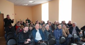 Per pusšimtį į Kamajus sugužėjusių rajono ūkininkų nusprendė