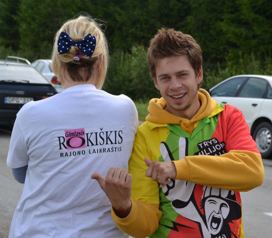 „Varom už Lietuvą“ su akcijos reporteriu J.Brūzga ir „Gimtuoju Rokiškiu“. „Varom už Lietuvą“ su akcijos reporteriu J.Brūzga ir „Gimtuoju Rokiškiu“.