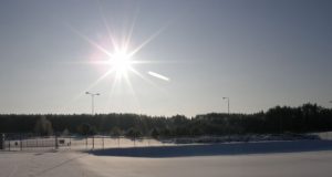 Naktį apšviesta žaliųjų atliekų kompostavimo aikštelė netoli Lukštų kaimo papiktino “Gimtojo...“ skaitytoją. A.Puteikytės nuotr.