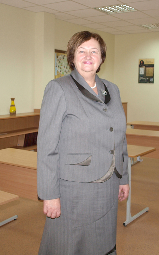 Suaugusiųjų ir jaunimo mokymo centro direktorė Vilija Ališauskienė. Suaugusiųjų ir jaunimo mokymo centro direktorė Vilija Ališauskienė.