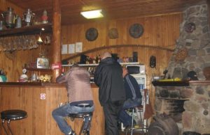 Naktinės aludės šeimininkui – pelnas, kaimynams – pragaras Aludės šeimininkas Ervaldas Čiučelis