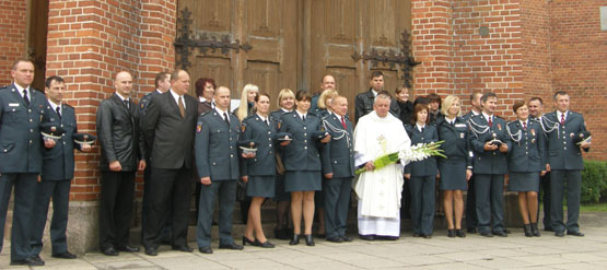 Rajono policija meldėsi bažnyčioje ir išklausė dekano V.V.Cukuro pamokslą apie pareigūnų misiją ir gailestingumo prasmę.