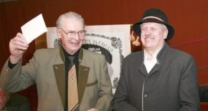 Armonikierių varžytuvių nugalėtojai - V.Žilinskas (dešinėje) ir A.Vaitonis. R.Pupelio nuotr.