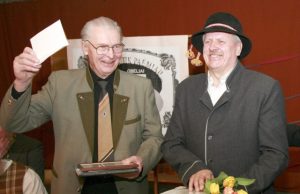 Geriausio armonikieriaus titulas – dviem muzikantams Armonikierių varžytuvių nugalėtojai - V.Žilinskas (dešinėje) ir A.Vaitonis. R.Pupelio nuotr.