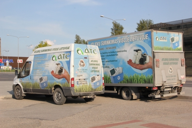 Vasarą rajone vykusios akcijos „Sidabrinės gervės naktys 2014“ dieną į specialia simbolika pažymėtus organizatorių sunkvežimius sunešta 8 t 537 kg elektroninių atliekų. D. Zibolienės nuotr.