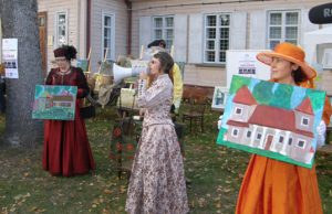 Kūriniuose – profesionalų ir mėgėjų nuotaikos Aukcione muziejininkai uždirbo apie 1000 Lt.