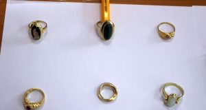 Ieškoma juvelyrinių dirbinių savininkų