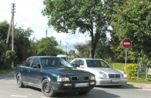 Vairuotojų egzaminas – Aušros ir Kauno gatvių sankryžoje Aušros ir Kauno gatvių sankryža žiopliems vairuotojams tapo neišsprendžiamu rebusu. N.Byčkovskio nuotr.