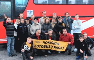 Autobusų vairuotojų varžybose – ir rokiškėnai Rokiškio vairuotojai ir jų palaikymo komanda. Rokiškio autobusų parko archyvo nuotr.
