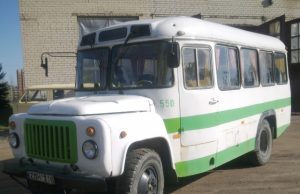 Rokiškio autobusų parko seną transportą mielai nuomoja vestuvininkai ir abiturientai. N. Byčkovskio nuotr.
